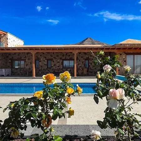 - Upper Deck Double Private In Barbuja Апартаменты Тефия