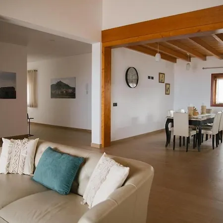 Apartment - Upper Deck Double In Barbuja *