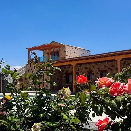 Lägenhet - Upper Deck Double Private In Barbuja Tefía